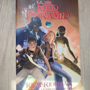 The Red Pyramid graphic novel- Rick Riordan, excellent condition paperback